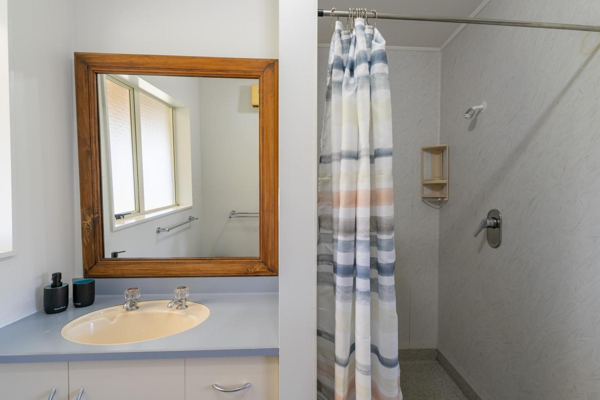Kepler Retreat - Te Anau Holiday Home 외부 사진