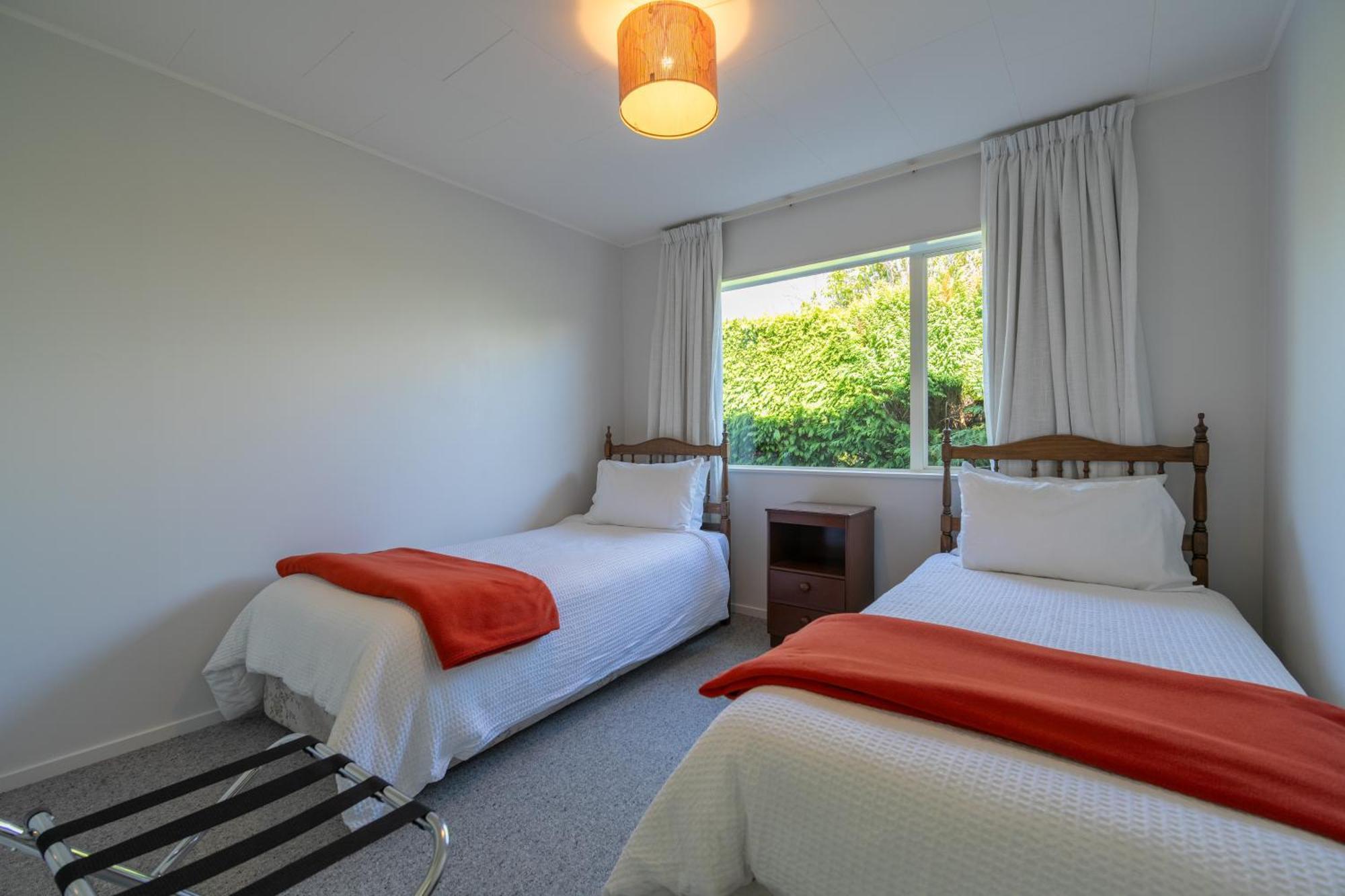 Kepler Retreat - Te Anau Holiday Home 외부 사진